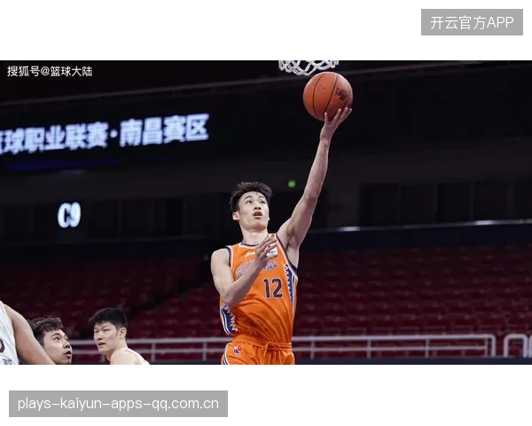 年轻后卫身体素质拔尖，成防线新宠儿